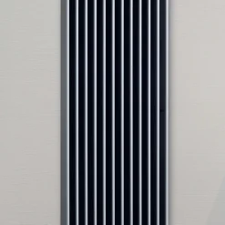 Viadurini Radiators Heizkörper Hydraulisch-Hydraulischer Heizkörper mit doppelter Reihe flacher Elemente, hergestellt in Italien – Mazedonien