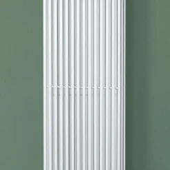 Viadurini Radiators Heizkörper Hydraulisch-Hydraulischer Heizkörper mit dreifacher Serie vertikaler Elemente, hergestellt in Italien – Cenci