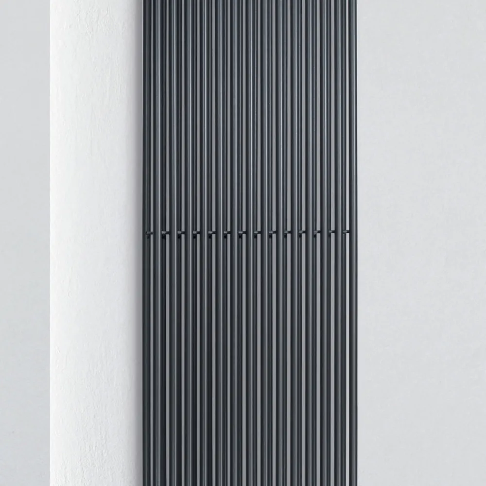 Viadurini Radiators Heizkörper Hydraulisch-Hydraulischer Heizkörper mit doppelter Reihe vertikaler Elemente, hergestellt in Italien – Pasticcio