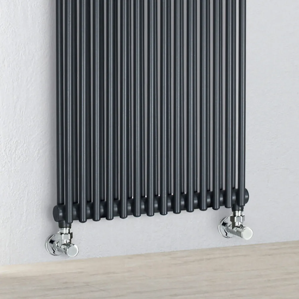 Viadurini Radiators Heizkörper Hydraulisch-Hydraulischer Heizkörper mit doppelter Reihe vertikaler Elemente, hergestellt in Italien – Pasticcio