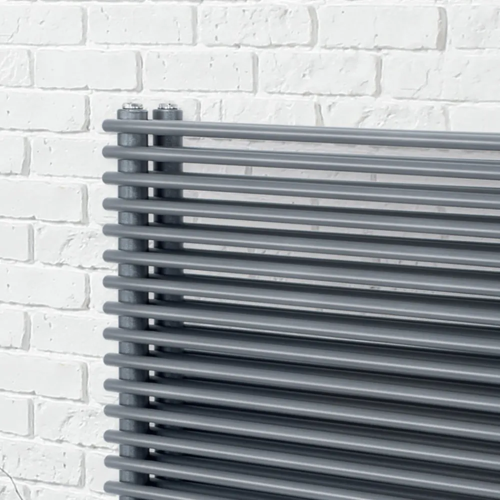 Viadurini Radiators Heizkörper Hydraulisch-Hydraulischer Stahlheizkörper mit drei Abschnitten von Made in Italy Elements – Ciambella