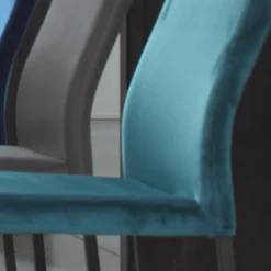 Viadurini Living Moderne Stühle-Küchenstuhl mit Metallbeinen und Samtsitz, 4 Stück - Darvina