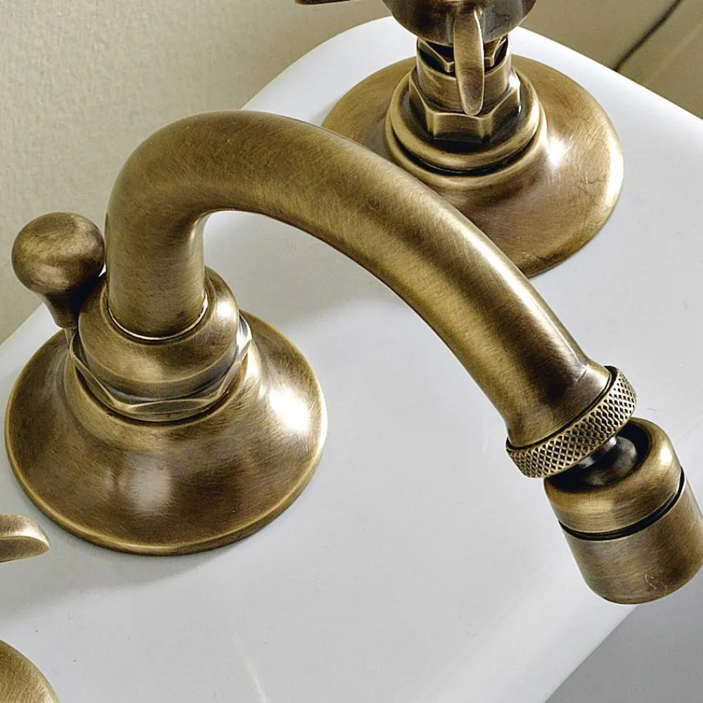 Viadurini Taps Bidetarmaturen-Klassische 3-Loch-Bidetbatterie aus Messing und Schmetterlingsgriffen - Miriano