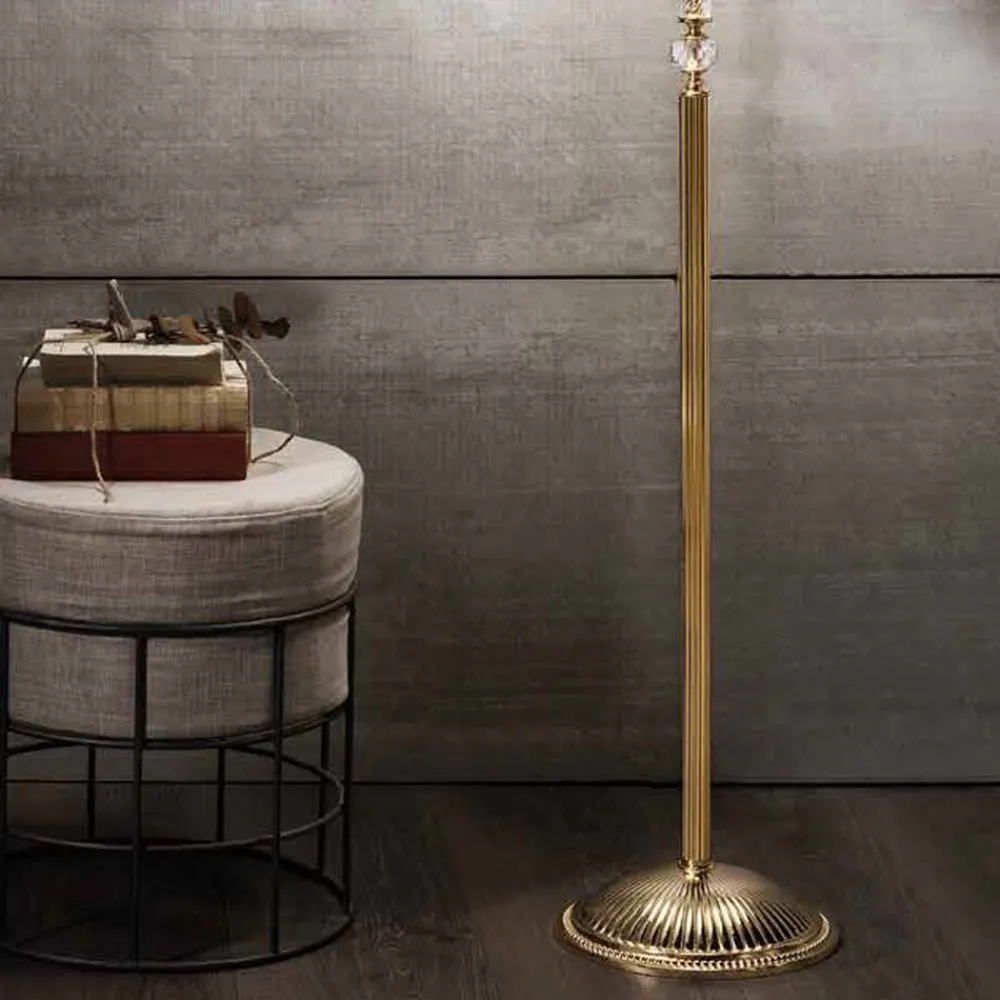 Viadurini Lighting Klassische Stehlampen-Klassische Stehlampe mit Blumenschmuck aus mundgeblasenem Glas - Bluminda