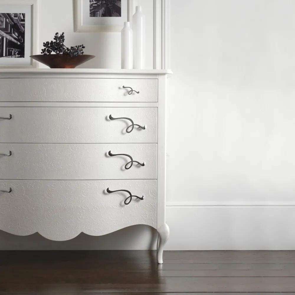 Viadurini Night Design Kommoden-Kommode aus perlweißem Reliefholz mit verchromten Griffen, hergestellt in Italien – Berlin