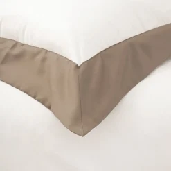 Viadurini Textile Bettlaken-Komplettes Queen-Size-Bettset aus 100 % Baumwolle und 10 % Baumwollsatin – Detail