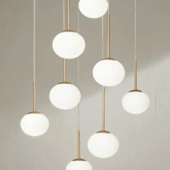 Viadurini Lighting Moderne Kronleuchter-Kronleuchter mit 8 LEDs aus goldlackiertem Metall und mundgeblasenem Glas – Ailanto