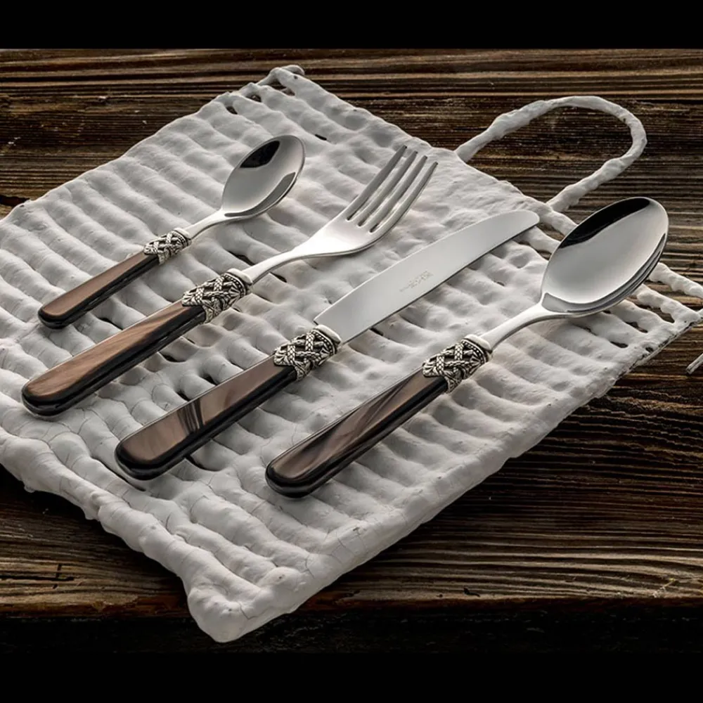 Viadurini Kitchen Besteck Set-Kunststoffbesteck aus Edelstahl und Perlmutt-Elfenbein 24-teilig - Carlotta