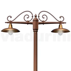 Viadurini Lighting Gartenlampion-Laternenpfahl mit 2 Lichtern im Vintage-Stil aus Aluminium und Messing, hergestellt in Italien – Adela