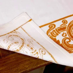 Viadurini by Marchi 1633 Tischdecken-Leinen Frühstücksservierset mit handgefertigtem Druck Unikat