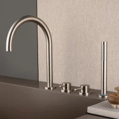 Viadurini Taps Badewannearmaturen-4-Loch Wannenrandmischer mit Auslauf aus AISI 316L-Stahl - Artigli