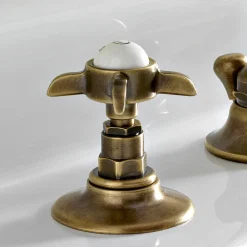 Viadurini Taps Waschbeckenarmaturen-3-Loch-Waschtischbatterie mit hohem Auslauf aus Messing und Schmetterlingsgriffen - Miriano