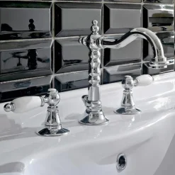 Viadurini Taps Waschbeckenarmaturen-3-Loch-Waschtischbatterie mit Messingablauf im klassischen Handwerksstil - Noriana