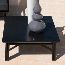 Viadurini in the Garden Garten Beistelltisch-Low Square Outdoor Couchtisch in Naturholz oder Schwarz Design - Suzana