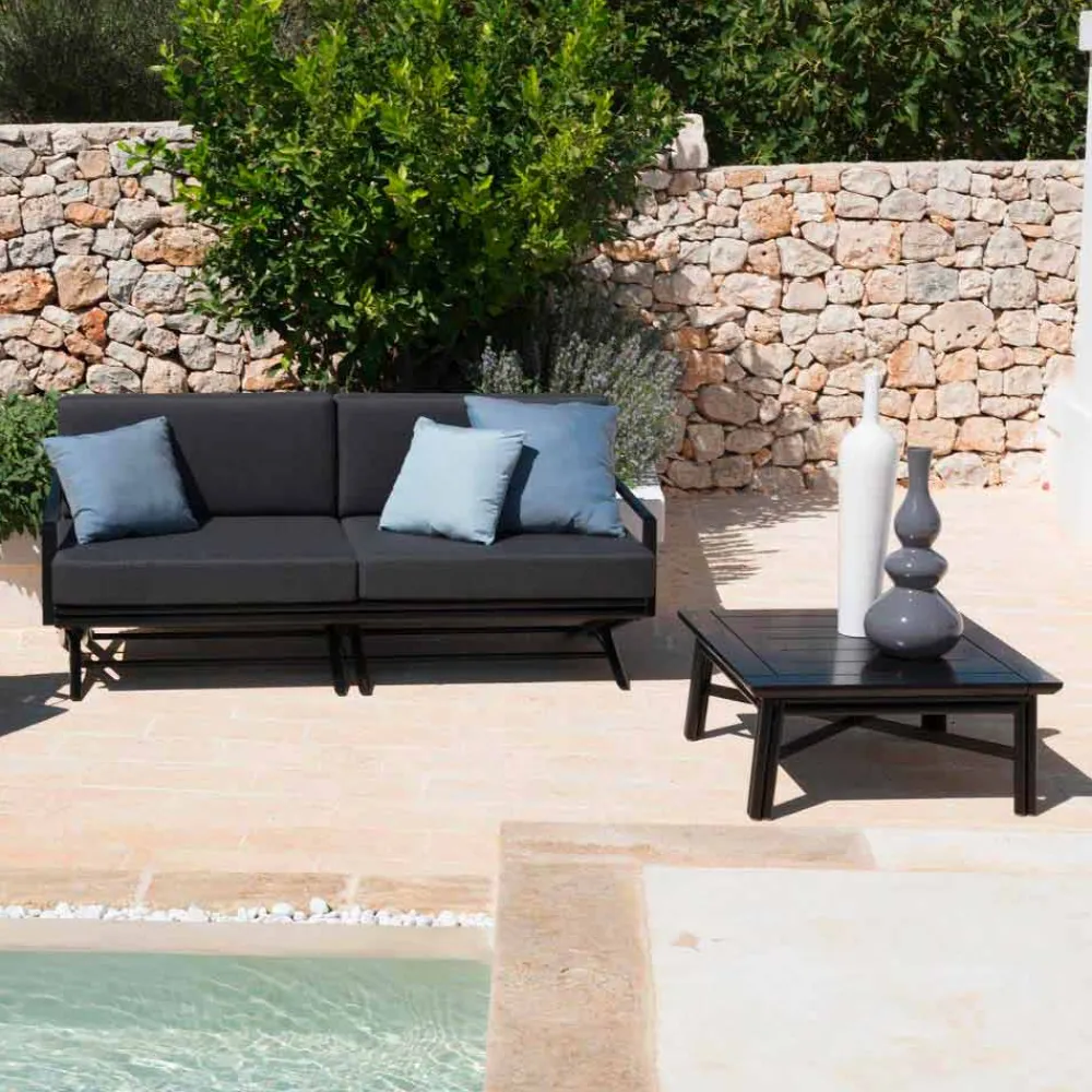 Viadurini in the Garden Garten Beistelltisch-Low Square Outdoor Couchtisch in Naturholz oder Schwarz Design - Suzana