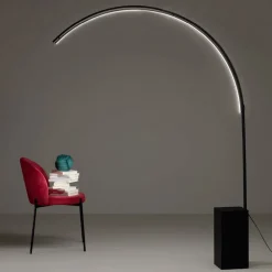 Viadurini Lighting Moderne Stehlampen-Moderne Stehlampe mit dimmbarem LED-Licht aus lackiertem Metall – Picea