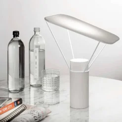 Viadurini Lighting Moderne Tischlampen-Moderne Tischlampe aus Harz und weißer Baumwolle Made in Italy - Fiera