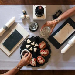 Viadurini Kitchen Küchenzubehör-Moderne Untersetzer aus farbigem Marmor Made in Italy, 2 Stück - Nessa