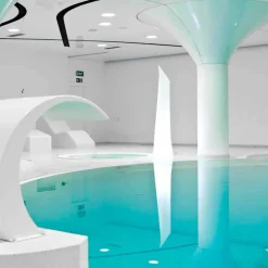 SLIDE Designer Stehlampen-Moderne weiße prismenförmige Stehlampe Manhattan, hergestellt in Italien