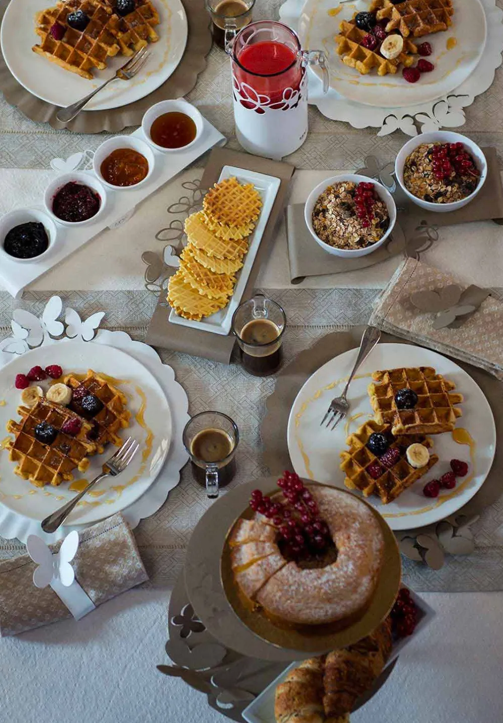 Viadurini Kitchen Küchenzubehör-Moderner Flaschenhalter aus Eisen, handgefertigt, Made in Italy - Leiden