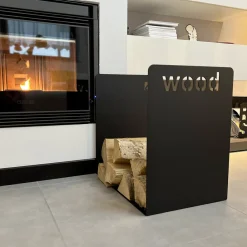 Viadurini Fire Design Kaminholzständer Aus Eisen Und Stahl-Moderner Holzhalter in minimalem Design aus schwarzem Stahl mit Gravur - Altano
