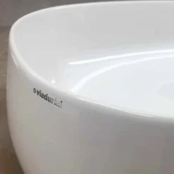 Viadurini Bathroom Keramikwaschbecken-Modernes und ovales Aufsatzwaschbecken L 60 cm aus Keramik - Cordino