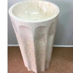 Viadurini Bathroom Steinwaschbecken-Naturstein freistehendes Waschbecken weiße Farbe Daisy, Einzelstück