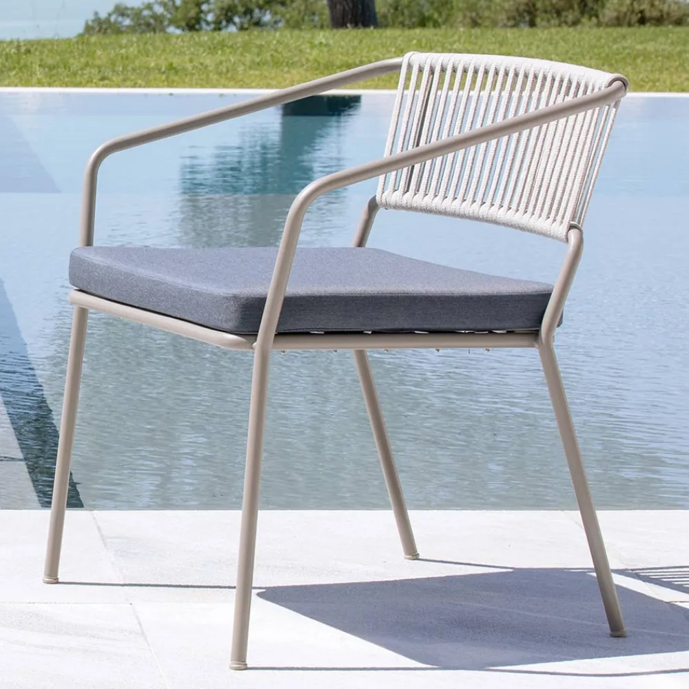 Viadurini in the Garden Metallsessel-Niedriger Gartensessel mit Kissen inklusive Made in Italy - Prato