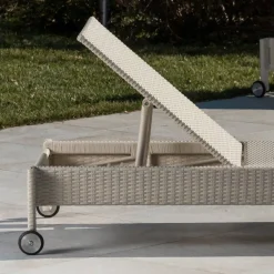 Viadurini in the Garden Sonnenliegen-Poly Rattan Gartenliege mit Rädern – Sonnenbaden