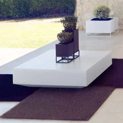 Vondom Garten Beistelltisch-Quadratischer Gartentisch Vela , modernes Design aus Polyethylen