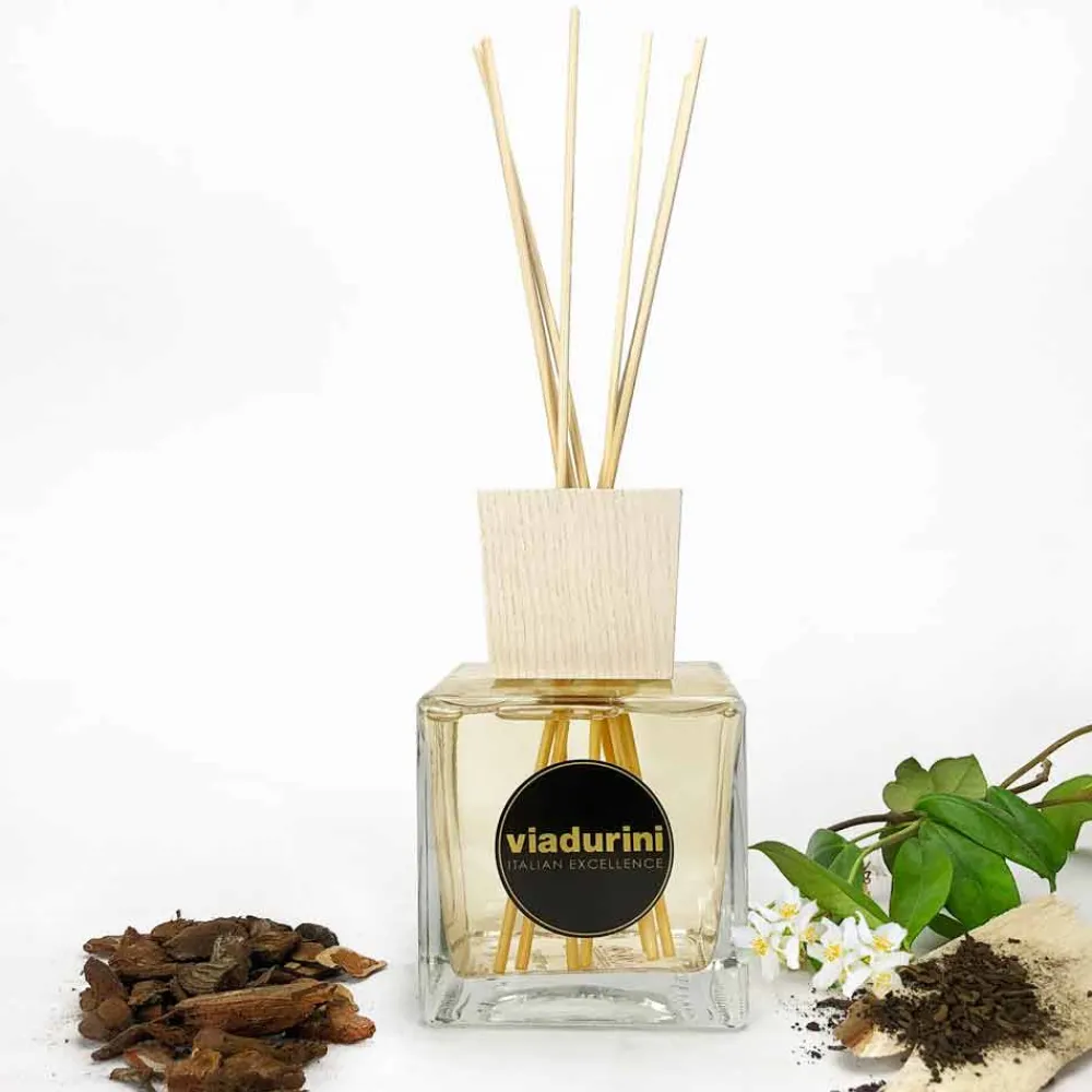 Viadurini Home Fragrance Keep Calm-Raumduft Oud Wood 500 ml mit Stäbchen - Ventodisardegna
