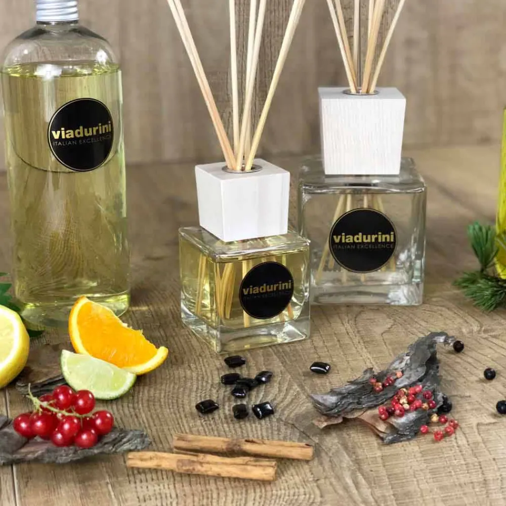 Viadurini Home Fragrance Keep Calm-Raumduft Oud Wood 500 ml mit Stäbchen - Ventodisardegna