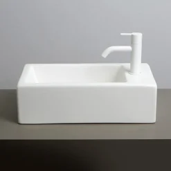 Viadurini Bathroom Keramikwaschbecken-Rechteckiges Aufsatzwaschbecken L 44 cm aus Keramik Made in Italy - Federica