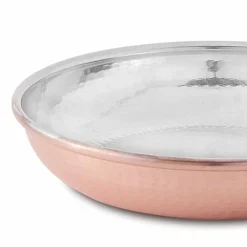 Viadurini Kitchen Kochgeschirr-Runde Bratpfanne aus handverzinntem Kupfer mit Griff und Deckel 28 cm - Gianluigi