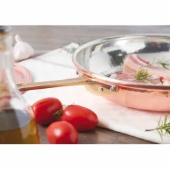 Viadurini Kitchen Kochgeschirr-Runde Bratpfanne in Hand verzinntes Kupfer mit Griff und Deckel 24 cm - Gianluigi