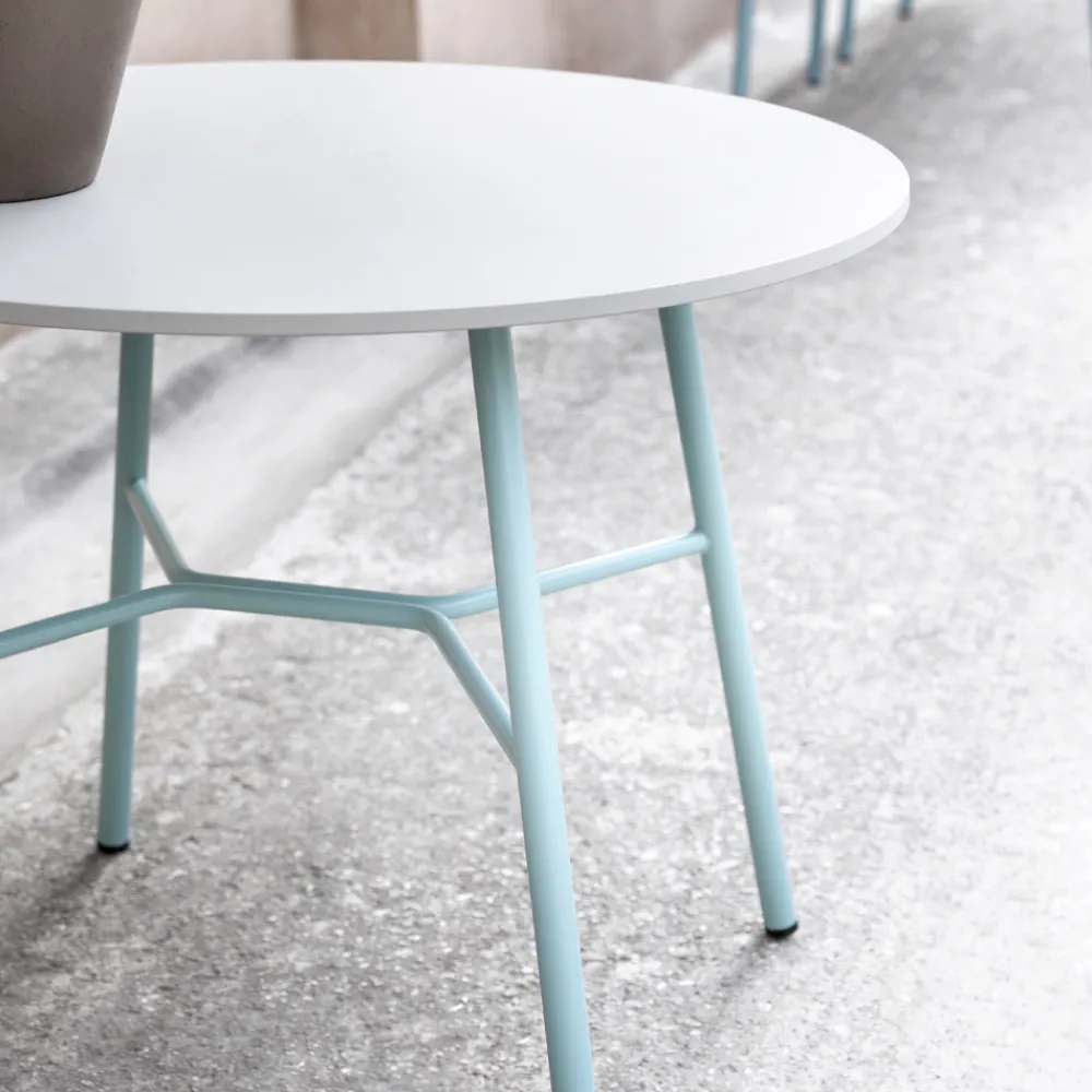 Viadurini in the Garden Garten Beistelltisch-Runder Outdoor-Couchtisch aus HPL mit Metallfuß Made in Italy - Makino