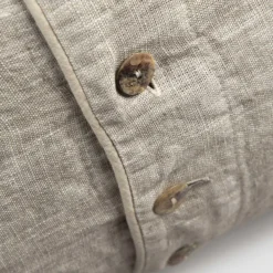 Viadurini Textile Kissenbezüge-Schwerer Leinen Kissenbezug mit Agoya und Paspelknöpfen Dekoration - Mittelmeer