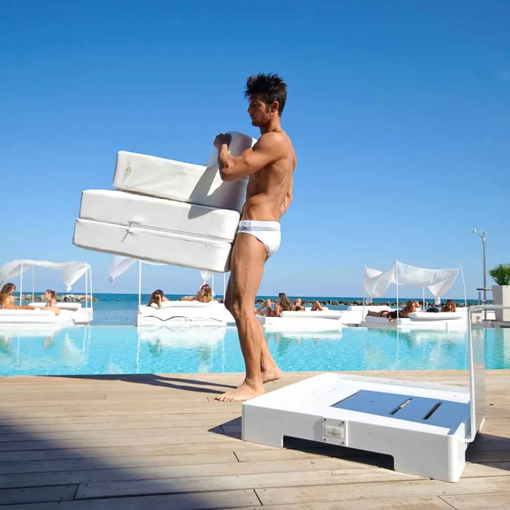 Trona Stoffsessel-Schwimmendes Design Loungesofa weiß Sit in Pool Model Luxury