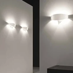 Selene Venezia Moderne Wandleuchten-Selene Scudo Wandleuchter aus lackiertem Stahl in modernem Design