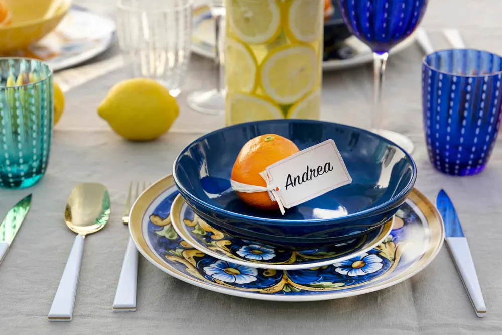 Viadurini Kitchen Teller Set-Service farbige und moderne Gerichte Geschirr Komplettset 18 Stück - Cefalu