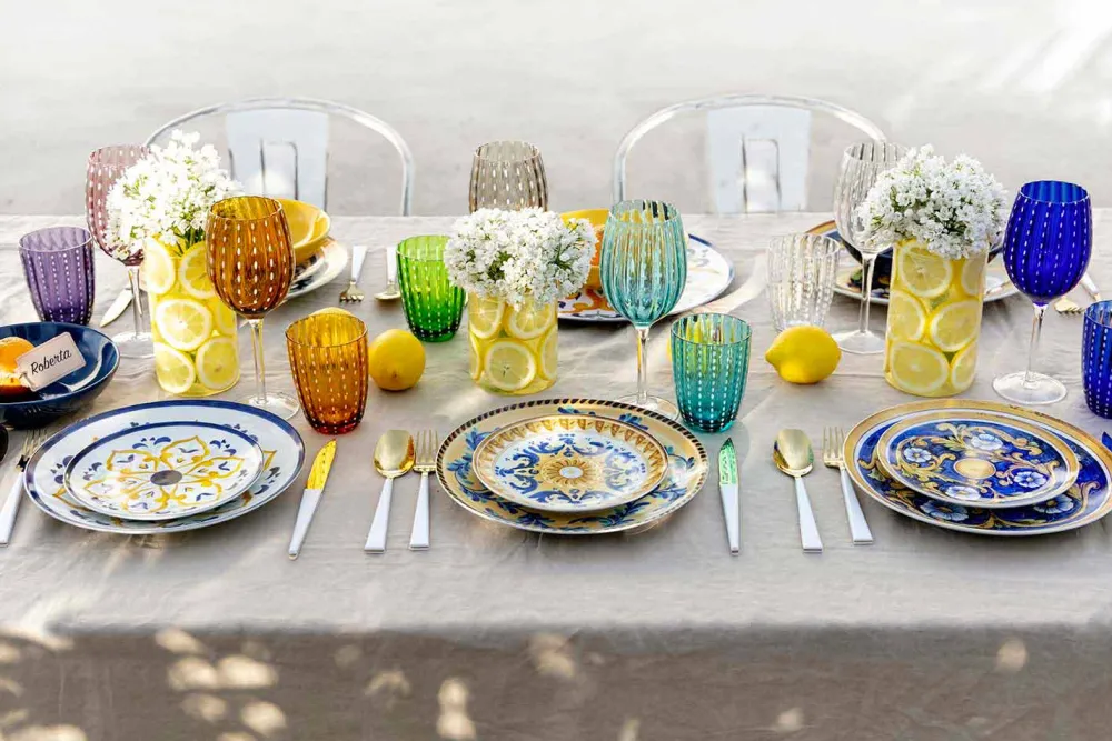 Viadurini Kitchen Teller Set-Service farbige und moderne Gerichte Geschirr Komplettset 18 Stück - Cefalu