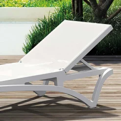 Viadurini in the Garden Sonnenliegen-Stapelbare Gartenliege aus Polypropylen und farbigem Textilen - Artelia