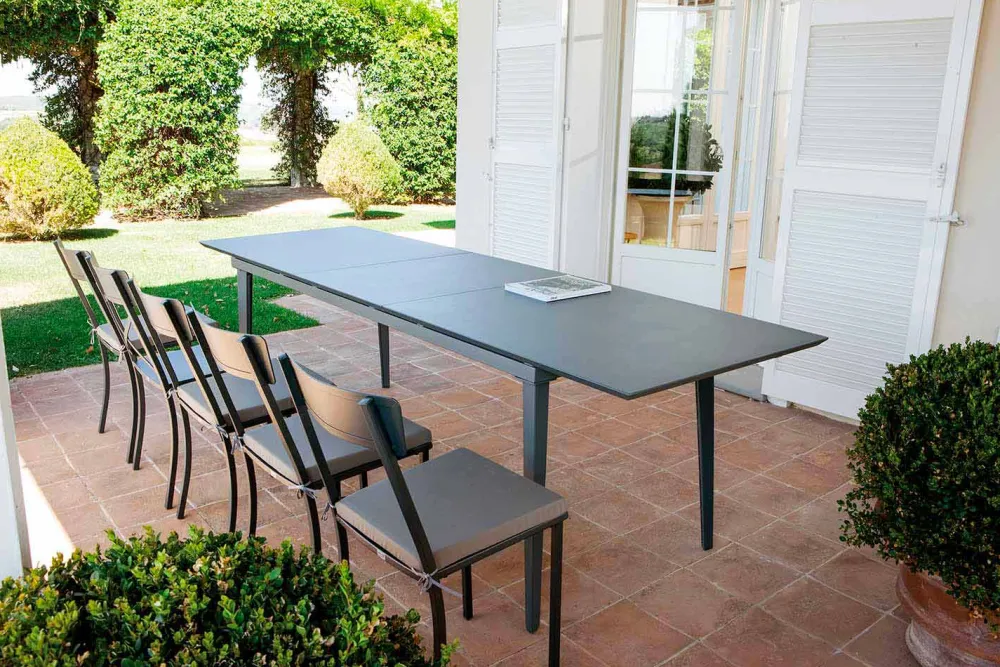 Viadurini in the Garden Gartenstühle Metall-Stapelbarer Gartenstuhl aus lackiertem Metall Made in Italy, 4 Stück - Tüll