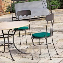 Viadurini in the Garden Gartenstühle Metall-Stapelbarer Outdoor-Eisenstuhl mit Kissen Made in Italy 2 Stück - Allegra