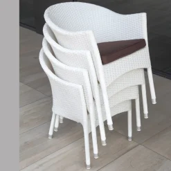 Viadurini in the Garden Metallsessel-Stapelbarer Stuhl aus Aluminium mit weißem Korbgeflecht - Bruma