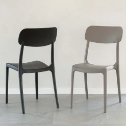 Viadurini Living Moderne Stühle-Stapelbarer Stuhl für den Innen- und Außenbereich aus Polypropylen in verschiedenen Farben - Garima