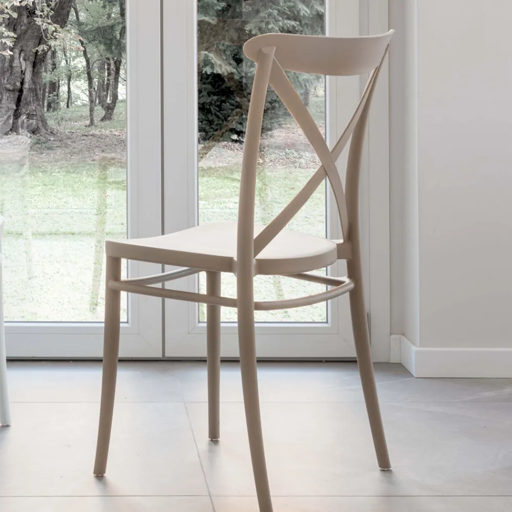 Viadurini Living Moderne Stühle-Stapelbarer Stuhl für den Innen- und Außenbereich aus verstärktem Harz mit Glasfaser – Naira