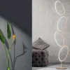 Viadurini Lighting Moderne Stehlampen-Stehlampe aus Metall in Gold-Finish mit dimmbarer LED - Raissa