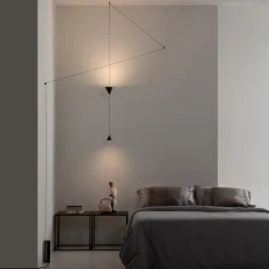 Viadurini Lighting Designer Stehlampen-Stehlampe aus schwarzem Aluminium und minimalistischem Doppelkegel-Design - Mercado