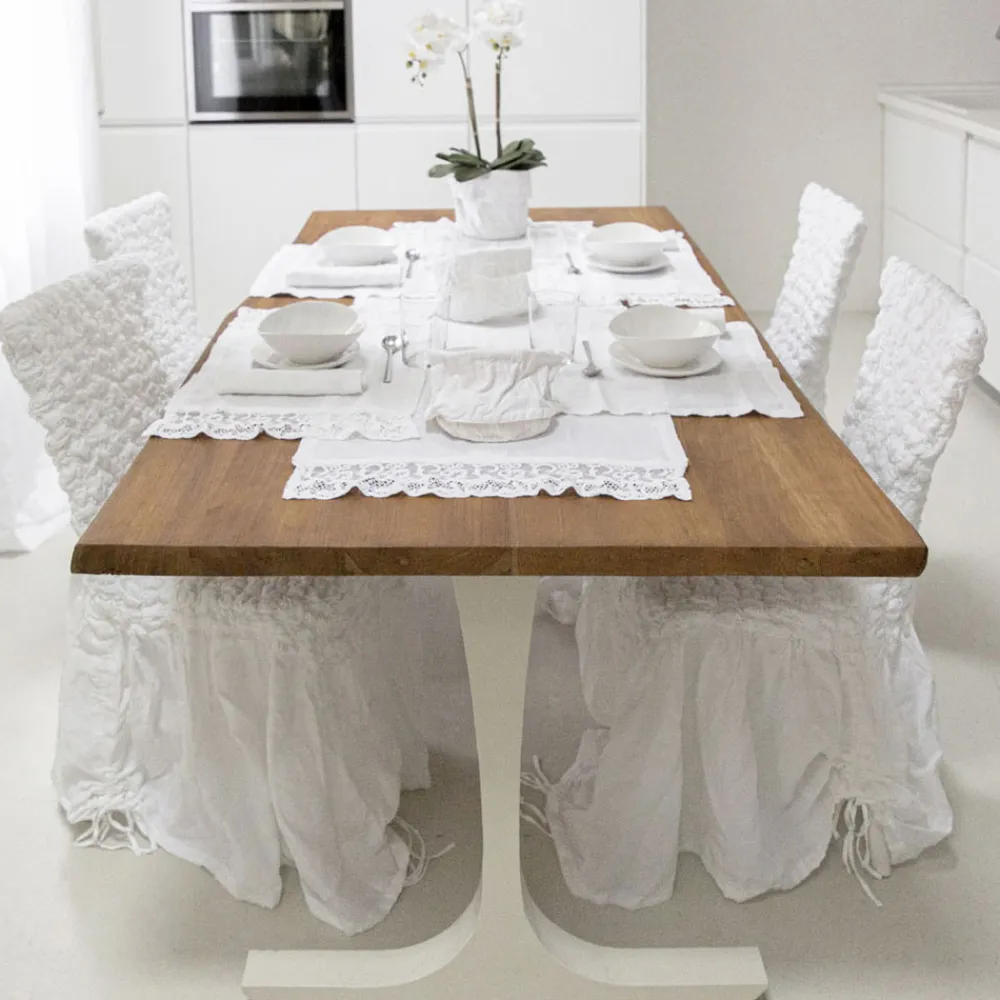 Viadurini Textile Italienische Mode-Stuhlbezug mit eleganter Rückenlehne für Wohnzimmer aus besticktem Leinen - Panteo